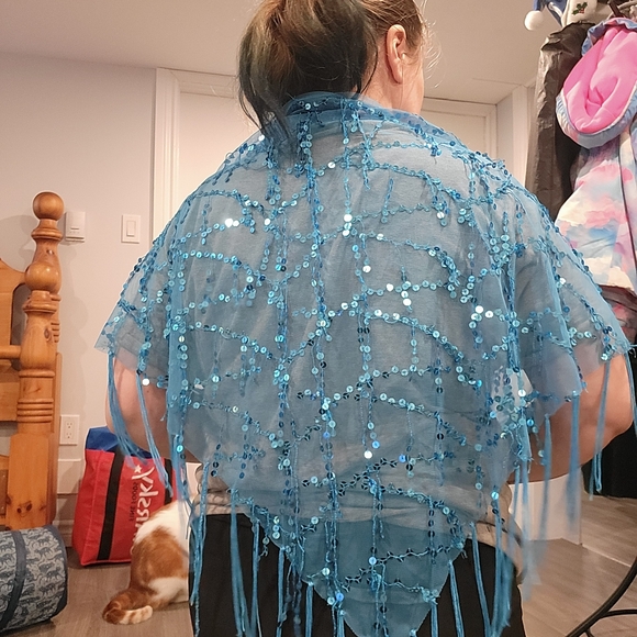 Squin shawl - Picture 2 of 2